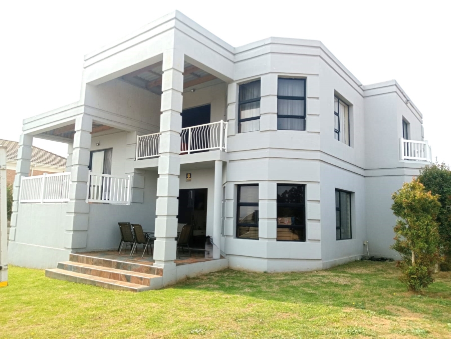 4 Bedroom Property for Sale in Strelitzia Park Eastern Cape